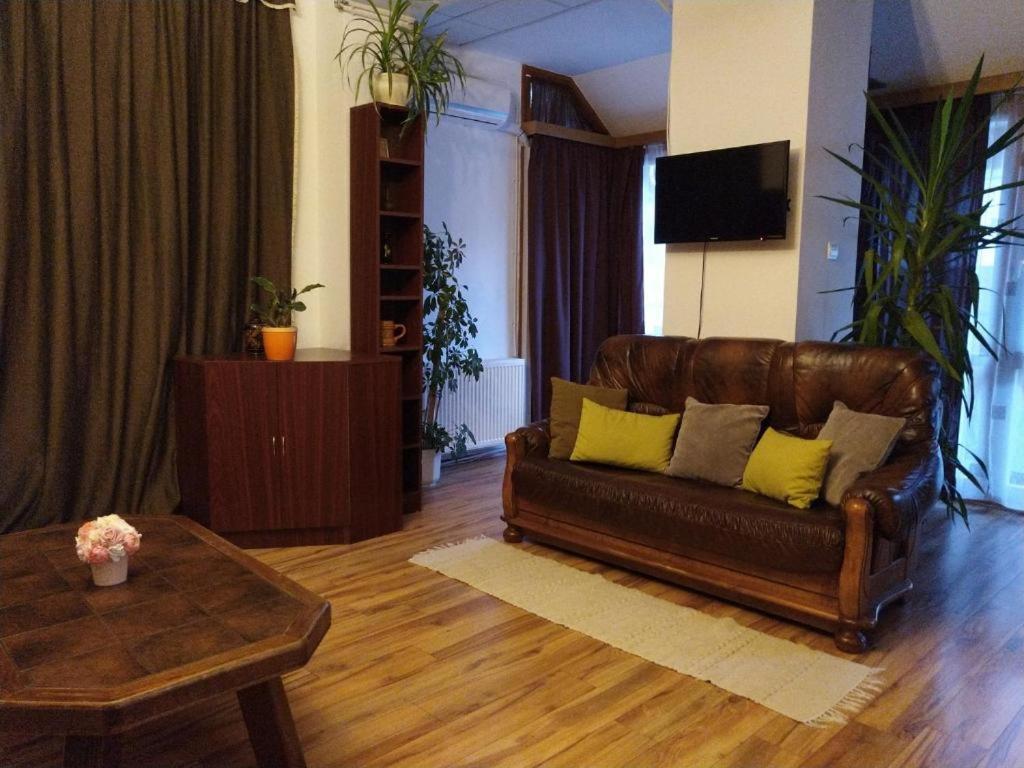 Erzsebet Vendeghaz Es Apartman Hajdúszoboszló 外观 照片